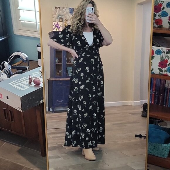 Lulus Italian Garden Black Floral Print Wrap Dress Ties at Back or Side Size S - Picture 3 of 12